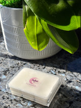 LUNABEE Wild Honey Wax Melt closed package